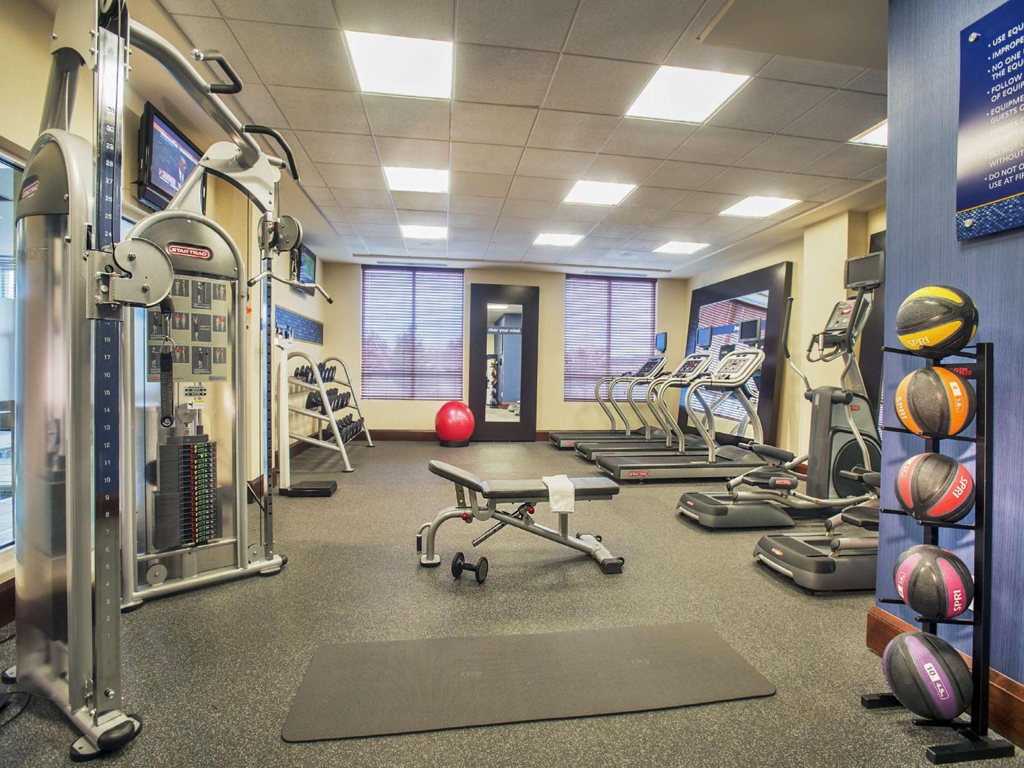 סטרלינג Hampton Inn & Suites Washington-Dulles International Airport מראה חיצוני תמונה